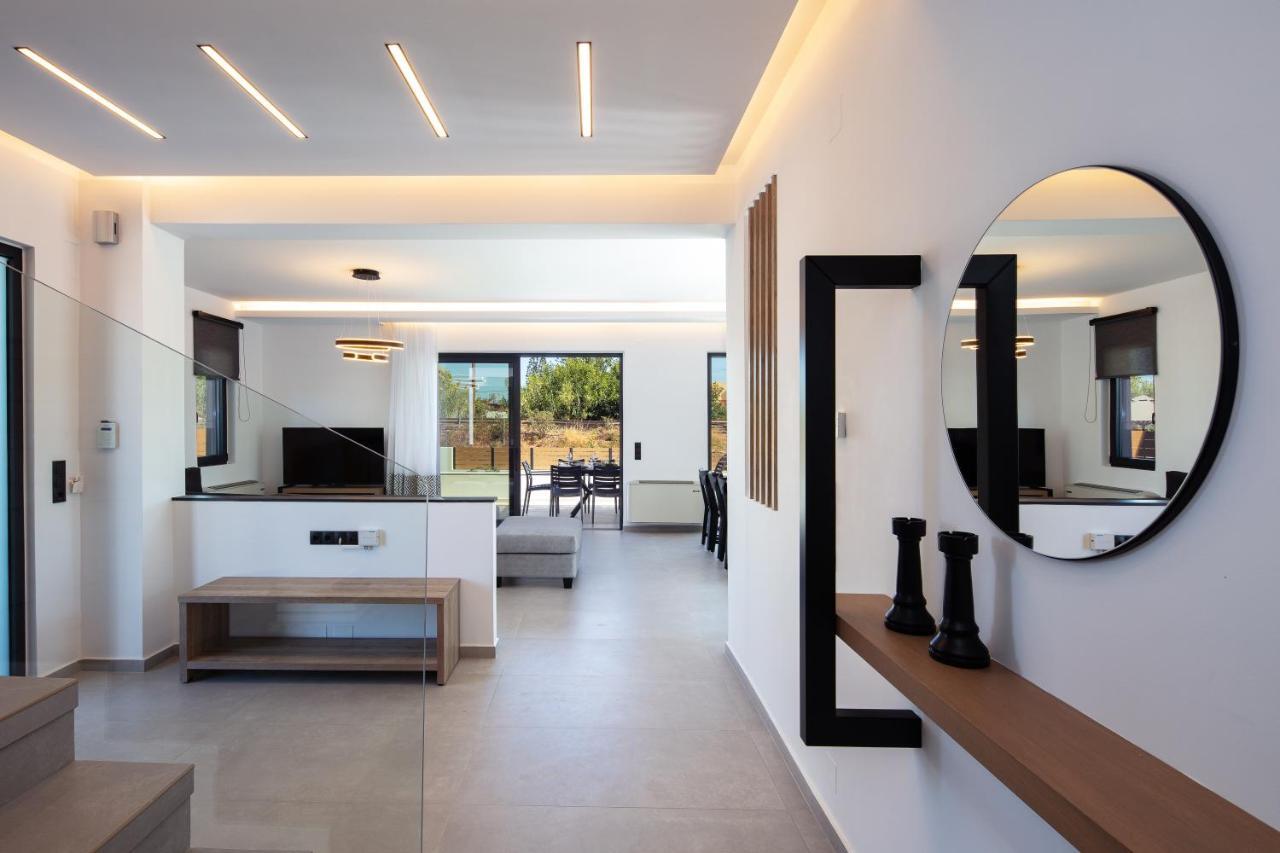 Sunnyside Villas, Ideal For Vibrant Stays,By Thinkvilla Pigianos Kampos  Luaran gambar